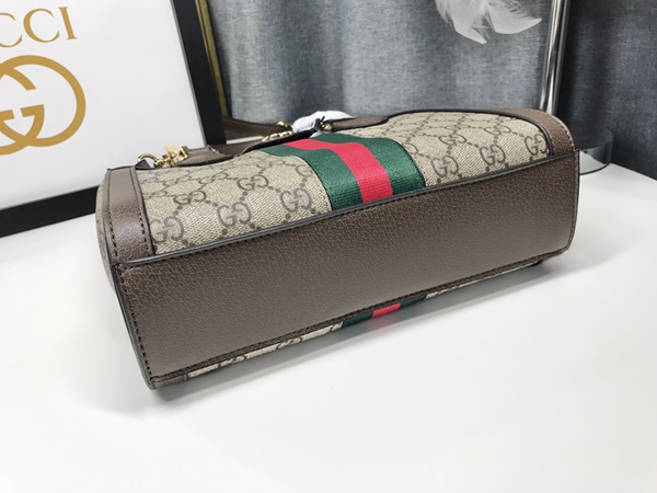 激安グッチバッグコピー角部分ディテール